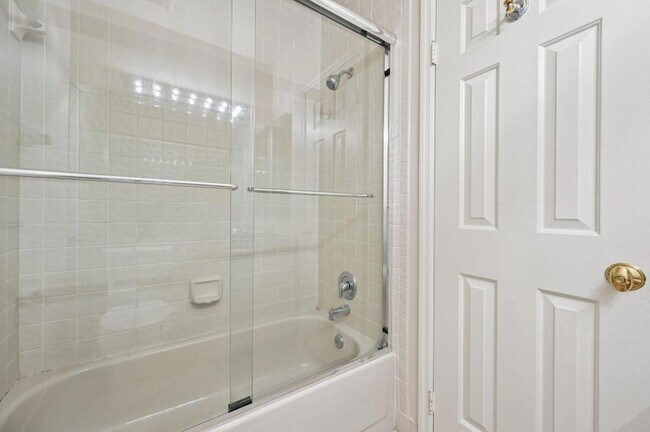 Building Photo - 1103 Duncan Cir