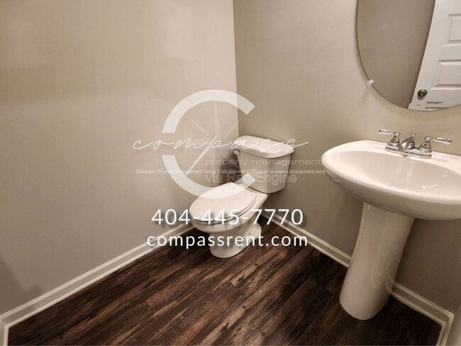 Building Photo - 103 Squarewood Ln NW