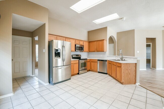 Building Photo - 5104 Big Spring Dr