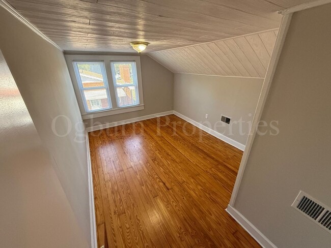 Building Photo - 649 Linville Rd