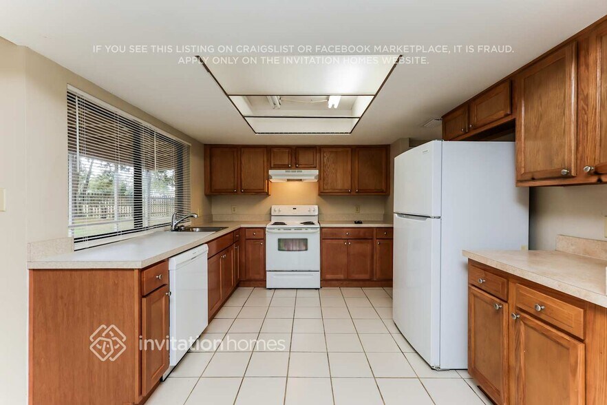 Building Photo - 1403 Live Oak Ct