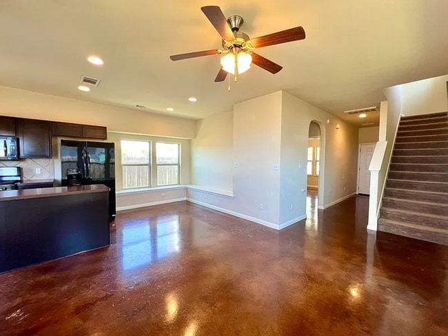 Building Photo - Beautiful 3BR, 2BA Home in Austin – Balcony & Modern Kitchen Appliances!