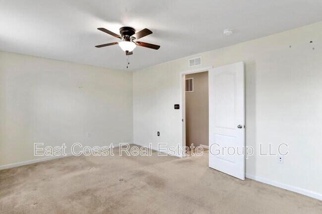 Building Photo - 203 Ran Rue Drive