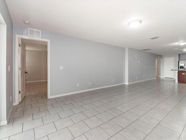 Building Photo - 5555 Maggiore Blvd