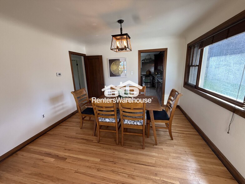 Building Photo - 4555 Highland Dr.