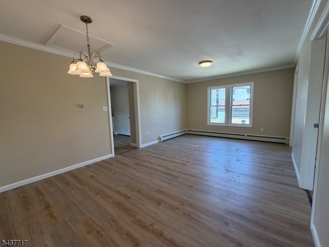 Building Photo - 28 Diller Ave