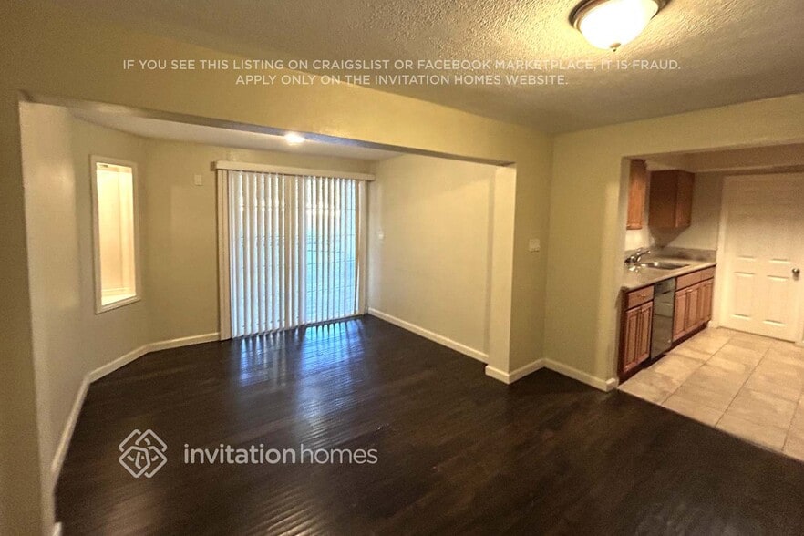 Building Photo - 1401 8th St