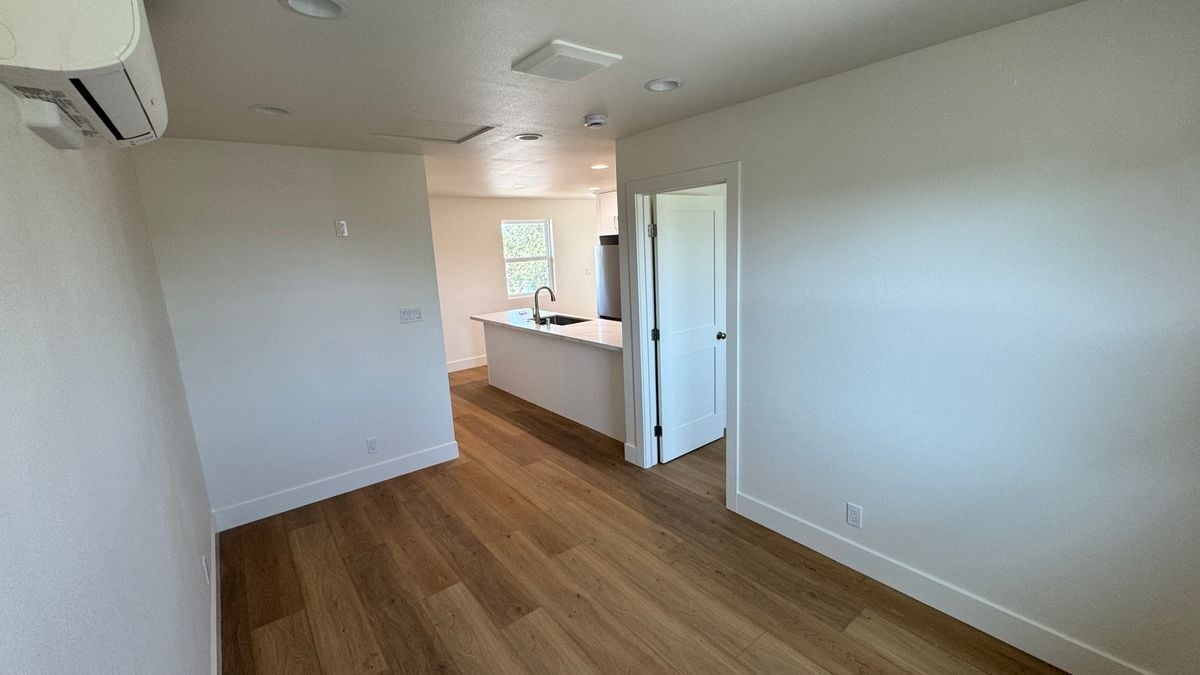 Building Photo - 14445 Spa Dr