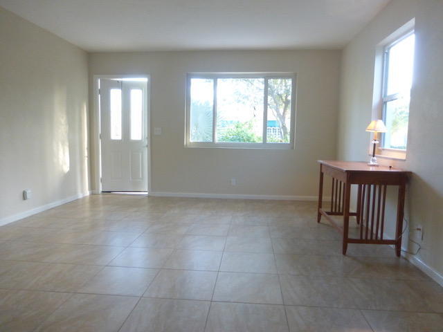 Building Photo - 831 Biscayne Dr