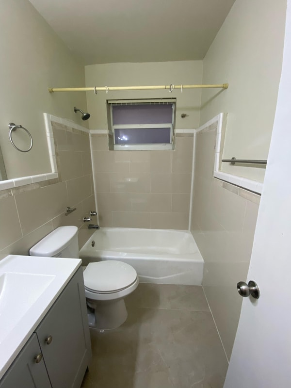 Building Photo - 29 NW 68th St