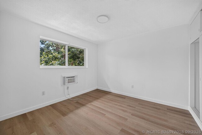 Building Photo - 60 NW 79th St
