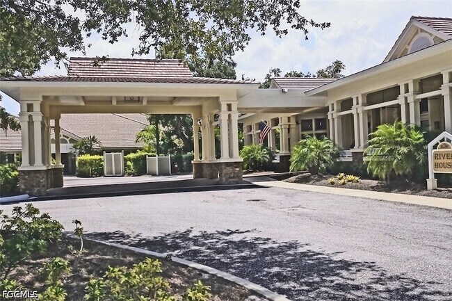 Building Photo - 3230 Cottonwood Bend