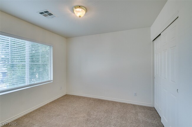 Building Photo - 10385 Morning Sorrow St