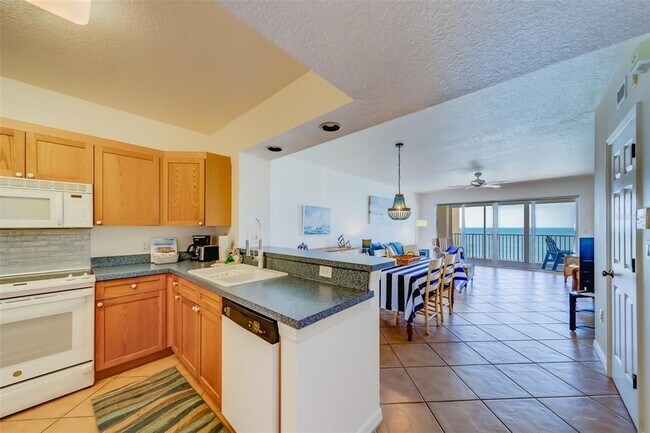 Building Photo - 16550 Gulf Blvd