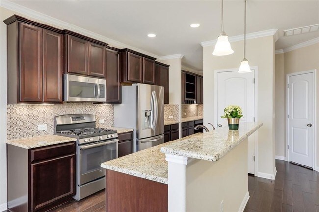 Building Photo - 13400 Briarwick Dr