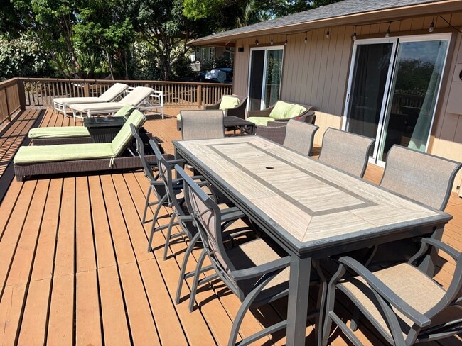 Building Photo - Kahana-Three Bedroom Ocean View Home