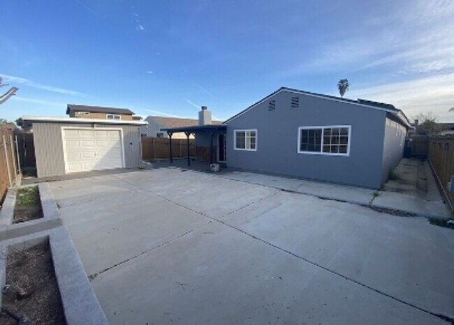 Building Photo - 1810 Thelborn Way