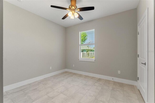 Building Photo - 3473 S San Mateo Dr