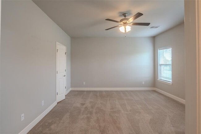 Building Photo - 12037 Ashford Dr