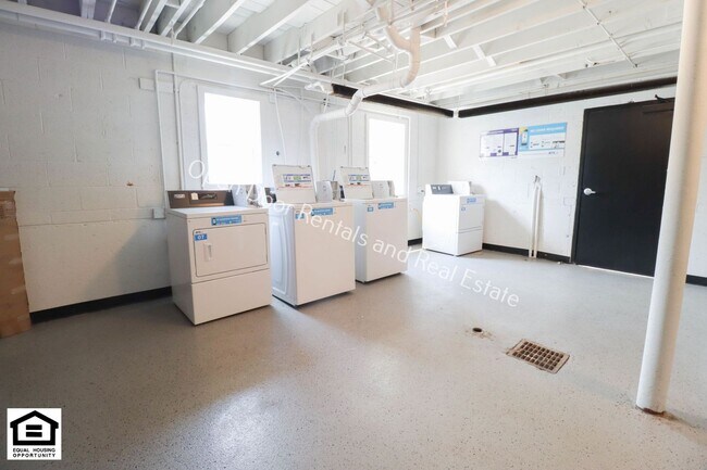 Building Photo - 1823 Griswold Dr