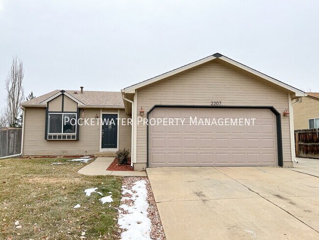 Building Photo - 2207 Tulip St