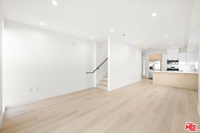Building Photo - 5651 Case Ave
