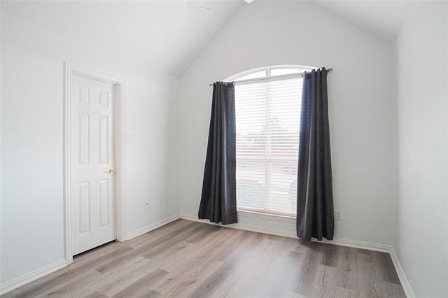 Building Photo - 1828 Lacey Oak Ln