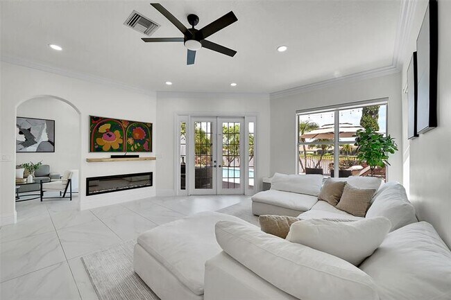 Building Photo - 11163 NW 69th Pl