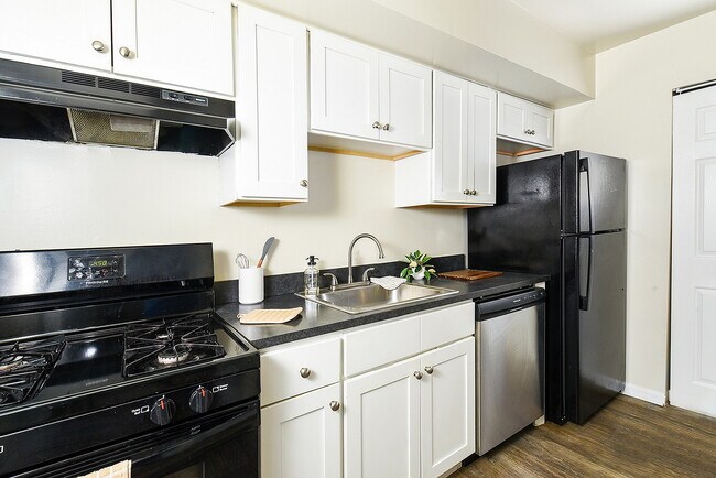 Kitchen - The Square at Millers Crossing
