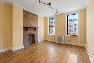 Building Photo - 208 Washington St