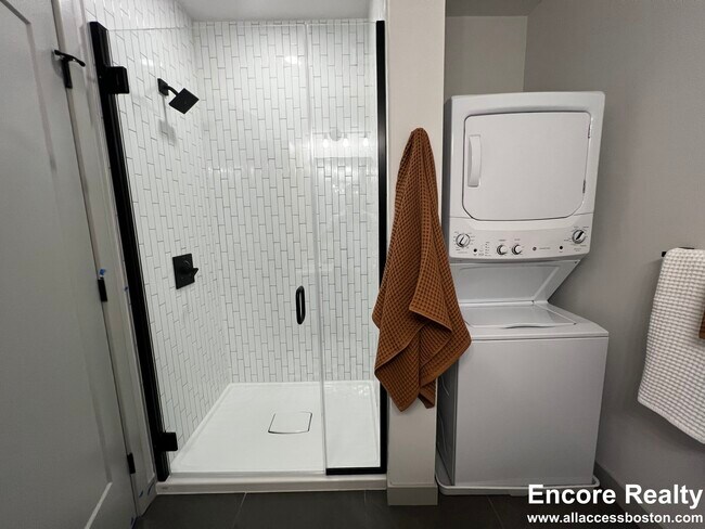 Building Photo - 80 Rugg Rd