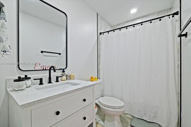 Building Photo - 3627 Cocoplum Cir