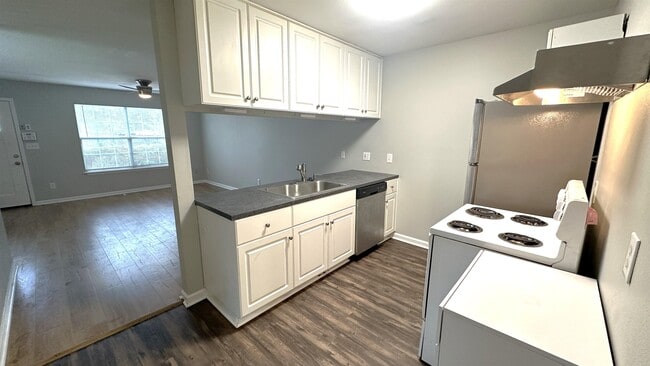 Building Photo - 2775 Tess Cir