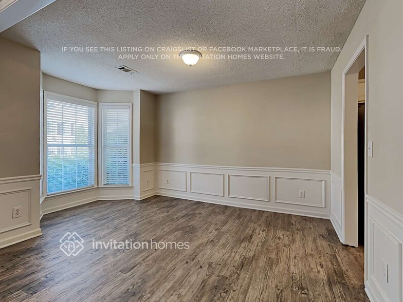 Building Photo - 3295 Ridgefair Dr