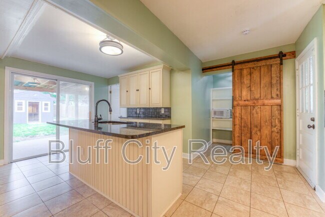Building Photo - 4560 Boyce Rd