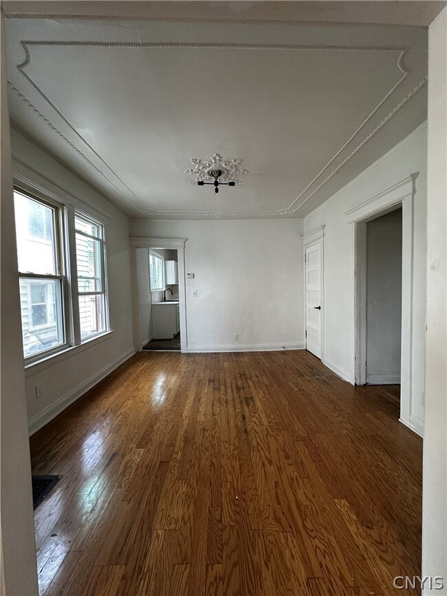 Building Photo - 113 E Brighton Ave