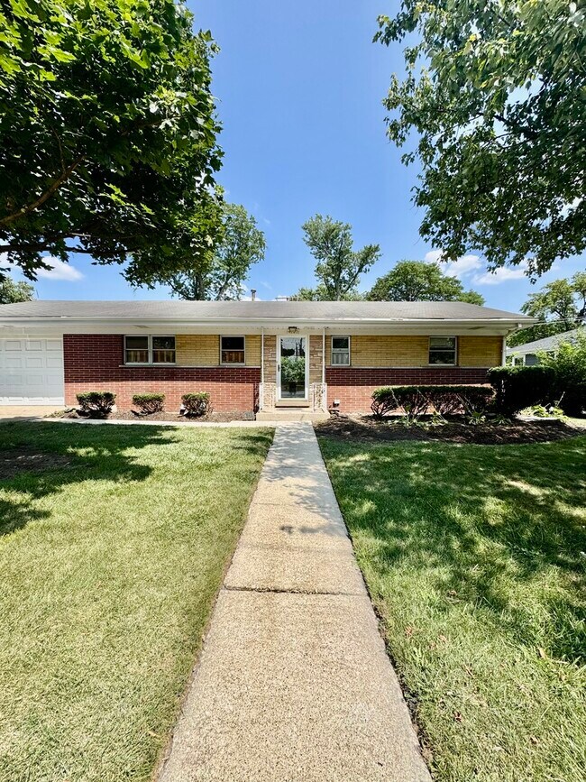 Building Photo - 4707 Fairview Ave