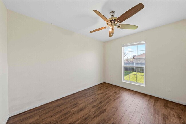 Building Photo - 204 Raven Ridge Ct