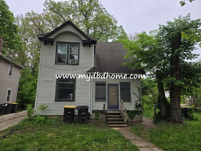 Primary Photo - 615 W Foster Pkwy