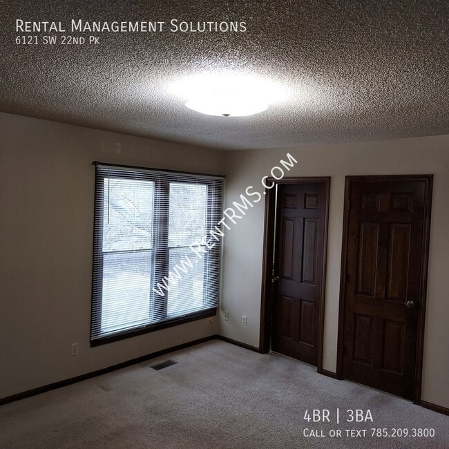 Building Photo - 6121 SW 22nd Park