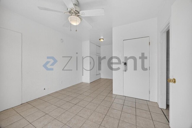 Building Photo - 532 21st St