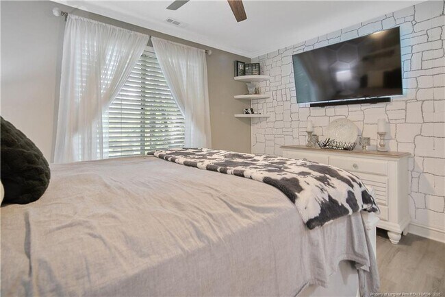 Building Photo - 2 Bedrooms 2 Bathrooms Condo