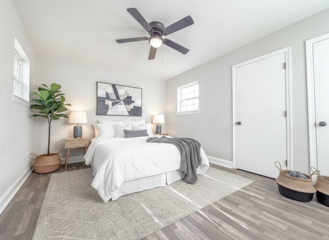 Primary Photo - Charming 2BR Townhome in West Ashley – Modern, Bright & Ready for You!