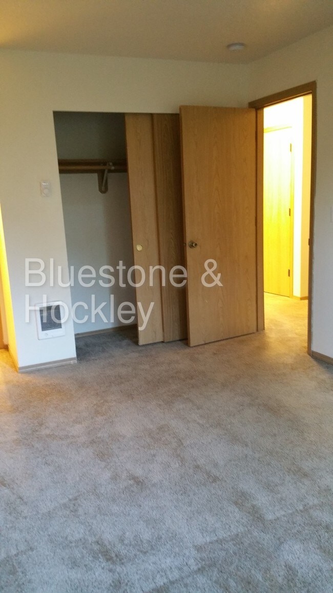 Building Photo - 4631 SW Luradel St