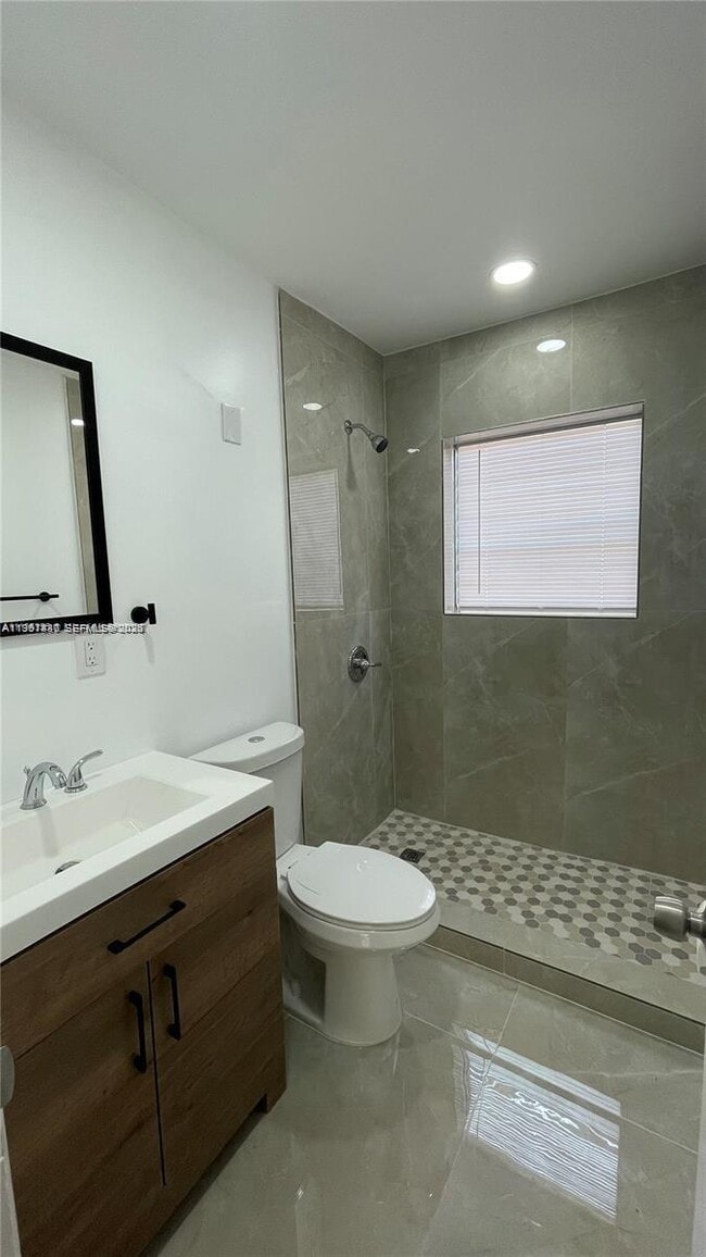 Building Photo - 604 Glenn Pkwy