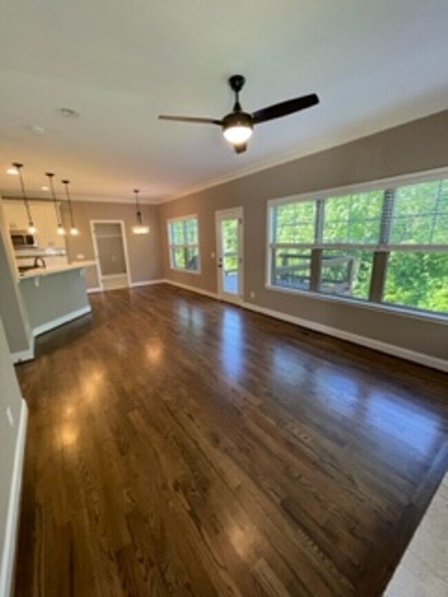 Building Photo - 3 Bedroom 2.5 Bath + Finished Bonus for Rent in Ooltewah