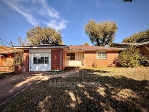 Building Photo - 433 NW 84th St