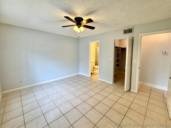 Building Photo - 334 SW 86th Ave