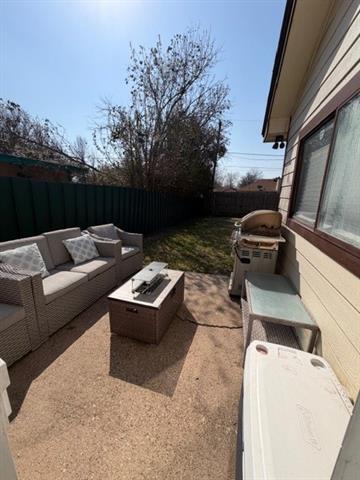 Building Photo - 604 Red Coat Ln