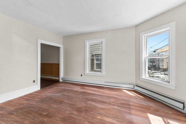 Building Photo - 109 Davis St